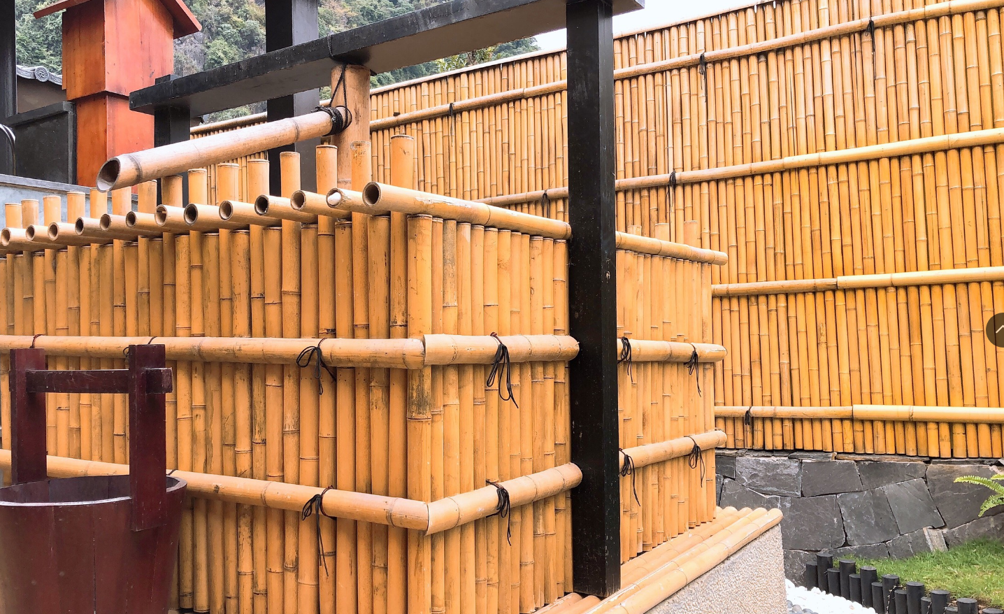 Bể tắm tại các căn biệt thự dự án Sun Onsen Quanh Hanh 